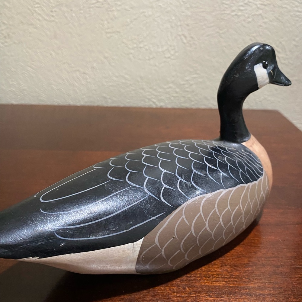 Decorative, Solid Wood, Hand carved, Wooden Canadian Goose - Picture 5 of 8